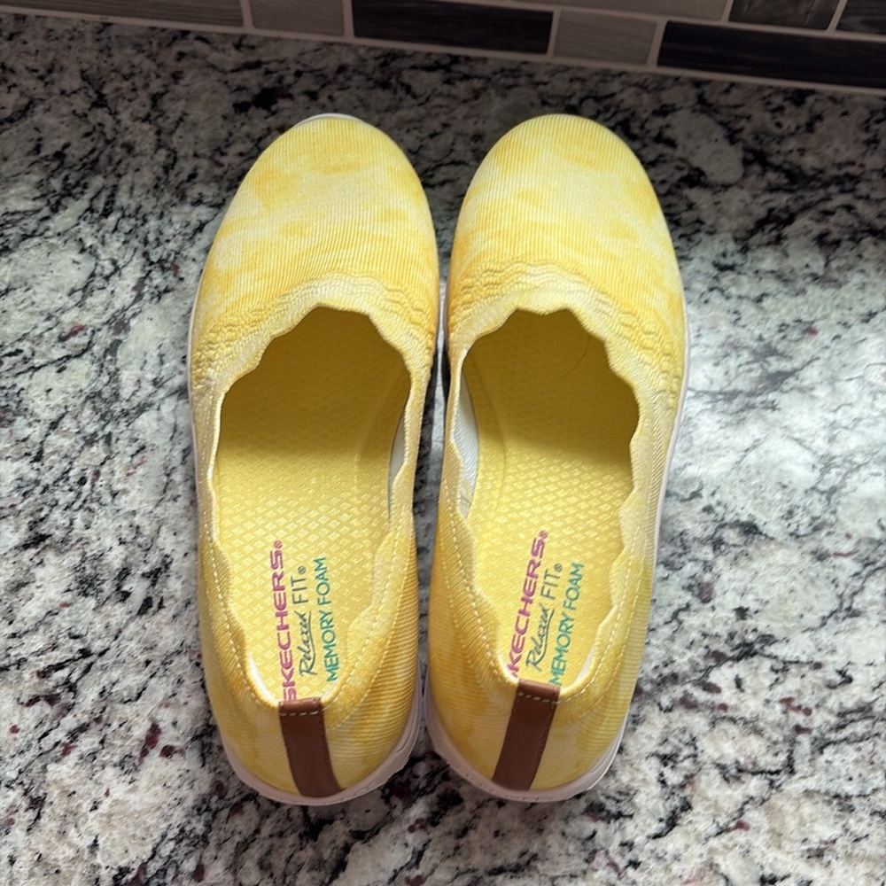 Skechers Reggae Fest Colorflage slip on size 10.  Like new condition. - Picture 6 of 7